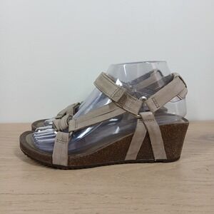 Teva Sandals Women 7 Tan Leather Strappy Wedge Velcro Comfort Boho Gorpcore